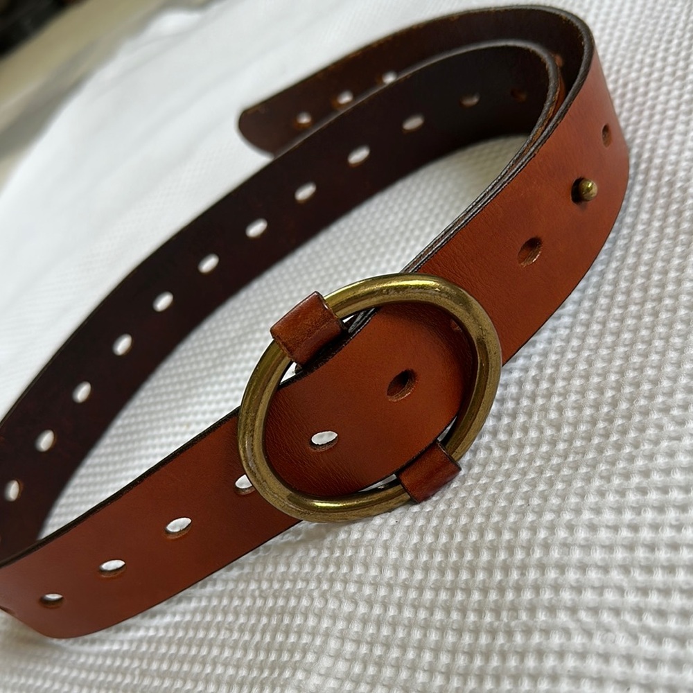 Liz Claiborne Brown and brass / gold Leather Belt